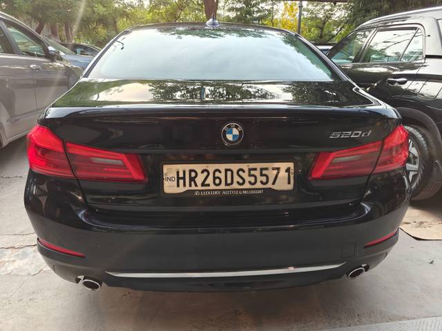 https://images10.gaadi.com/usedcar_image/4528393/original/processed_ca62ca2b501414d3e4f6e717373ebb49.jpg?imwidth=6401