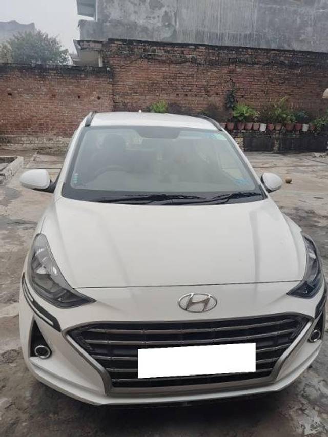 https://images10.gaadi.com/usedcar_image/4528394/original/processed_195d71f7-477b-4a57-8039-730725834078.jpg?imwidth=6400