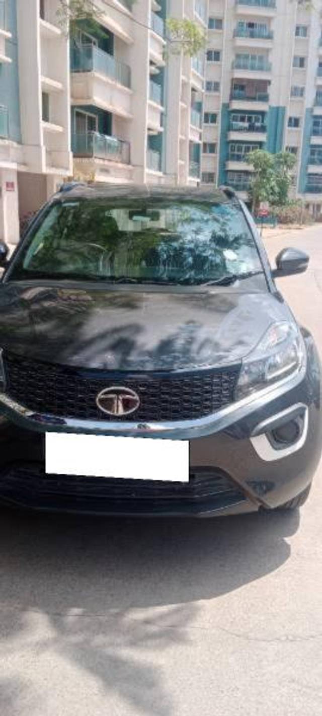 https://images10.gaadi.com/usedcar_image/4528399/original/processed_629faad0-841c-43f1-8977-41ea7f1f171b.jpg?imwidth=6400