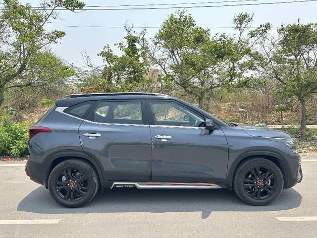 https://images10.gaadi.com/usedcar_image/4528401/original/processed_8a5027e8-b533-4e84-a3b3-ee705972e8cc.jpeg?imwidth=6401