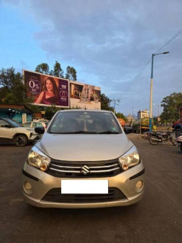 https://images10.gaadi.com/usedcar_image/4528404/original/processed_09d35a4f-165f-48cd-9021-207c463d143b.jpg?imwidth=6400
