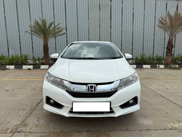 https://images10.gaadi.com/usedcar_image/4528414/original/processed_a67ada6a-6abf-480f-a8d6-0d4c57fd0f7e.jpg?imwidth=6400