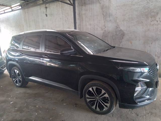 https://images10.gaadi.com/usedcar_image/4528434/original/4164f81edc59d724c03c692cfbd0f44c.jpg?imwidth=6400