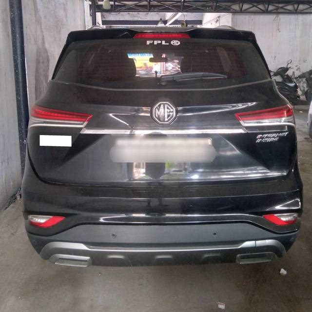 https://images10.gaadi.com/usedcar_image/4528434/original/processed_035758a360224d74eecff84c1ab6990e.jpg?imwidth=6401