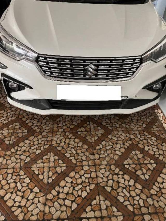 https://images10.gaadi.com/usedcar_image/4528444/original/processed_7cc854d3-b7f9-4c6b-91fb-dc6cbc2f5a7a.jpeg?imwidth=6400