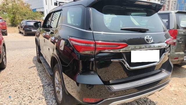 https://images10.gaadi.com/usedcar_image/4528460/original/processed_4861686b-b7e2-4129-a599-bb758f2635df.jpg?imwidth=6402