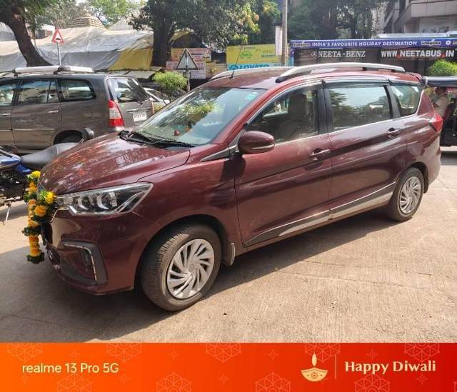 https://images10.gaadi.com/usedcar_image/4528494/original/processed_040ff1eb-611c-4143-bc82-c11136370bc9.jpg?imwidth=6402