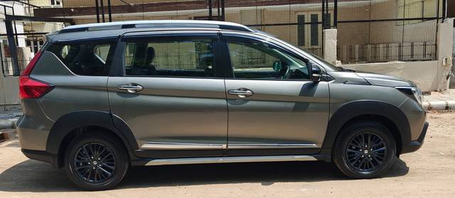 https://images10.gaadi.com/usedcar_image/4528503/original/ff61d99c30944c23dc2be1802da73447.jpg?imwidth=6401