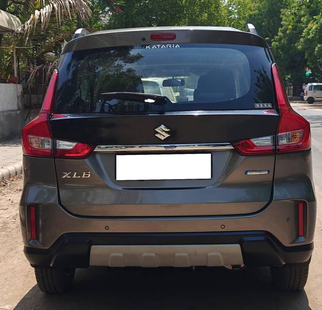 https://images10.gaadi.com/usedcar_image/4528503/original/processed_d655bc8595919270630b8082936f9fc5.jpg?imwidth=6402