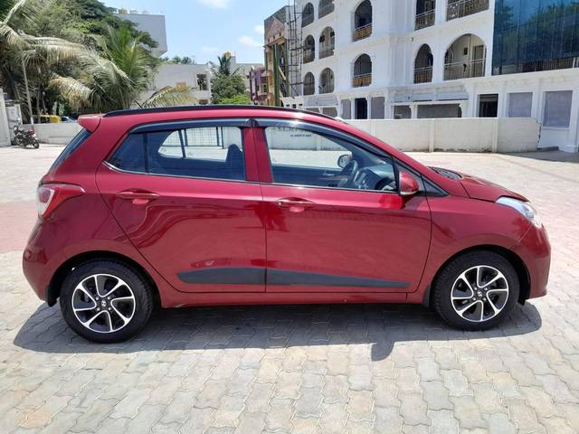 https://images10.gaadi.com/usedcar_image/4528510/original/processed_6c9adf38b6fce430d8fe58376b3d973d.jpg?imwidth=6401