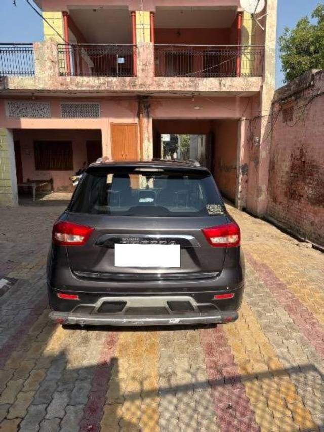 https://images10.gaadi.com/usedcar_image/4528519/original/processed_8bdbcdcc-ee63-47b5-b73b-bca2af390425.jpeg?imwidth=6401