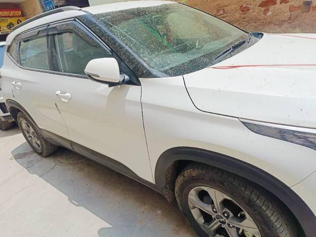 https://images10.gaadi.com/usedcar_image/4528521/original/processed_2dfe8677-1b1e-457b-bdf8-712831577694.jpg?imwidth=6401