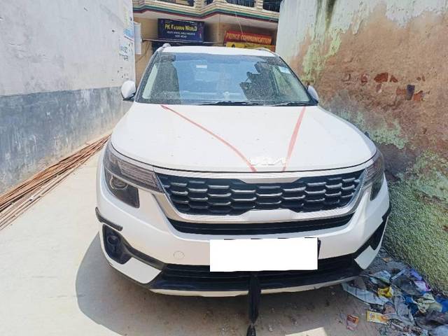 https://images10.gaadi.com/usedcar_image/4528521/original/processed_cb1bc723-c4cb-4107-b290-c6952856002f.jpg?imwidth=6400