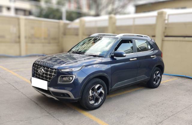 https://images10.gaadi.com/usedcar_image/4528523/original/processed_6f60a535496ff287ba1e7cfc9578c7a5.jpg?imwidth=6400