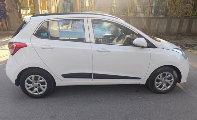 https://images10.gaadi.com/usedcar_image/4528561/original/1732427d4e1c696c222ef269642833ac.jpg?imwidth=6401