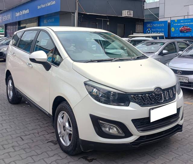 https://images10.gaadi.com/usedcar_image/4528566/original/processed_2613ec07446b1aaf87761d394c204a00.jpg?imwidth=6400