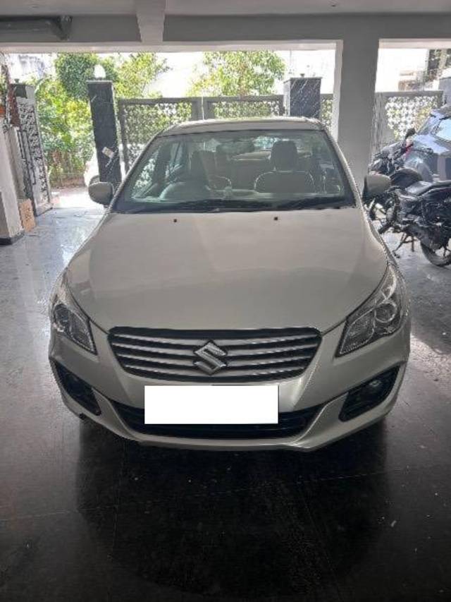 https://images10.gaadi.com/usedcar_image/4528569/original/processed_f1301317-5fe9-4363-aa28-f02ab79b30ca.jpeg?imwidth=6401
