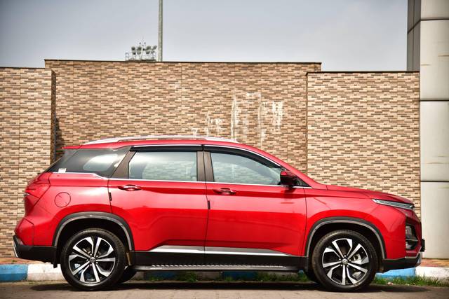 https://images10.gaadi.com/usedcar_image/4528572/original/processed_bbcd787f8b57d753c3992ba68245caad.jpg?imwidth=6401