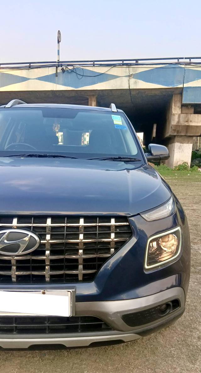 https://images10.gaadi.com/usedcar_image/4528574/original/processed_c81293c78b79e0731813644dded77077.jpg?imwidth=6400
