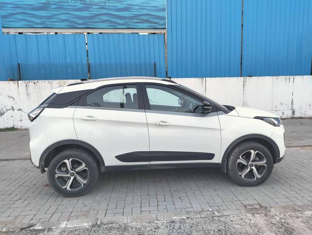 https://images10.gaadi.com/usedcar_image/4528575/original/processed_6cfcc9ec33504855bae55295eec81b37.jpg?imwidth=6401