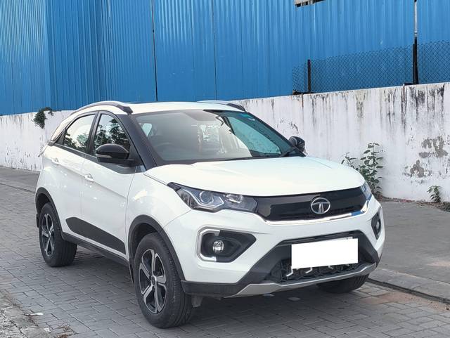 https://images10.gaadi.com/usedcar_image/4528575/original/processed_e48076403df74fba78926f92336b3e68.jpg?imwidth=6400