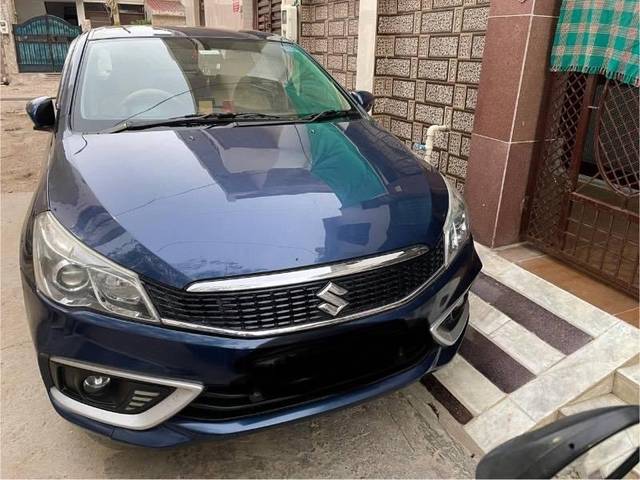 https://images10.gaadi.com/usedcar_image/4528590/original/processed_27eea6d4-ed55-4fa0-98b7-c41100cc5a67.jpeg?imwidth=6402