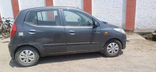 https://images10.gaadi.com/usedcar_image/4528598/original/processed_cde105e7-866b-488c-b967-7a1fc9a8d34c.jpg?imwidth=6401