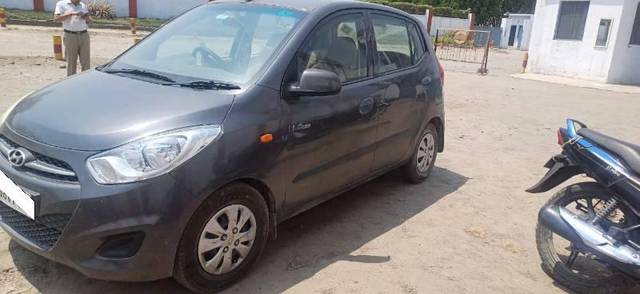https://images10.gaadi.com/usedcar_image/4528598/original/processed_f05cee0c-0c53-4ad2-9f0e-e5a6fbedfb9b.jpg?imwidth=6400