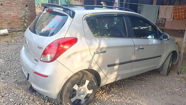 https://images10.gaadi.com/usedcar_image/4528610/original/processed_c66af664-3989-4dd1-ba26-844484e05e14.jpg?imwidth=6402