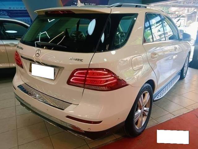 https://images10.gaadi.com/usedcar_image/4528615/original/processed_76e57d9e390092618bb7c4c1045a727d.jpg?imwidth=6401