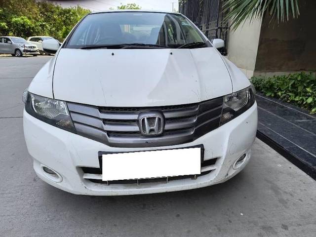 https://images10.gaadi.com/usedcar_image/4528620/original/processed_7ec3b8c9-9b2d-4937-95d4-c54381421a15.jpg?imwidth=6401