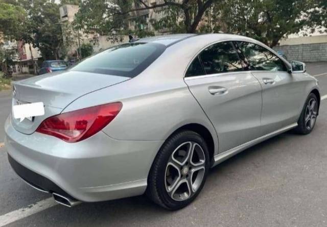https://images10.gaadi.com/usedcar_image/4528674/original/67987724b52cde92b89a568b0a6033ba.jpg?imwidth=6402