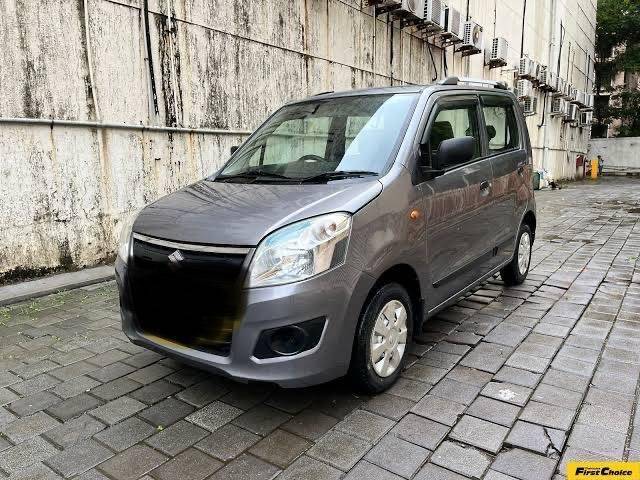 https://images10.gaadi.com/usedcar_image/4528679/original/processed_742496bf-78bc-4dbd-87d2-9726599fa402.jpeg?imwidth=6400