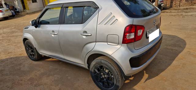 https://images10.gaadi.com/usedcar_image/4528680/original/processed_2310a82bcc1e992ddd4c894aa95f2fa8.jpg?imwidth=6402