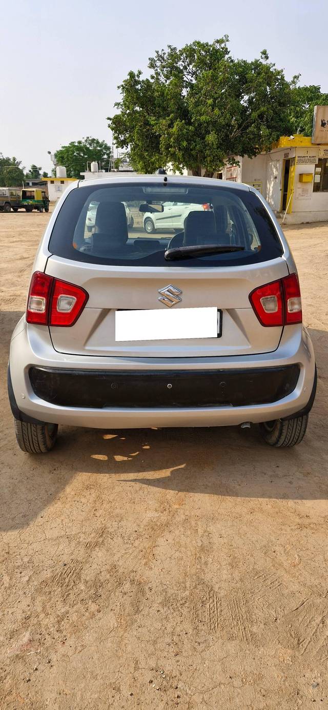 https://images10.gaadi.com/usedcar_image/4528680/original/processed_431c1bccc7012c31463f8fb07fcc3a82.jpg?imwidth=6401
