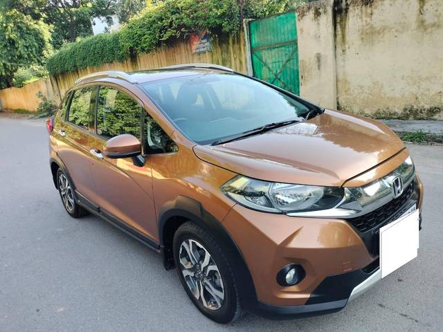 https://images10.gaadi.com/usedcar_image/4528687/original/processed_c1da23aee0b5b21c6fed829ae84a6613.jpg?imwidth=6400