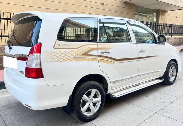 https://images10.gaadi.com/usedcar_image/4528688/original/processed_c67d1754dd6220b42da1f60825d63ebf.jpg?imwidth=6401