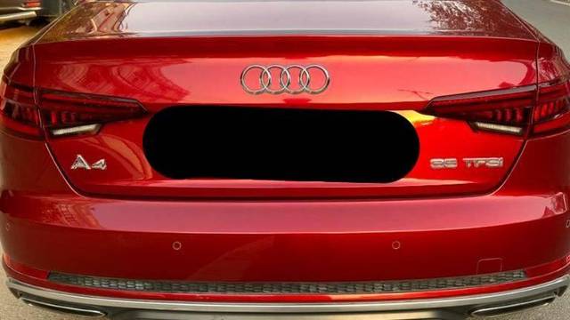 https://images10.gaadi.com/usedcar_image/4528708/original/processed_7829638b7ef68ffed63a1afdf841f2fa.jpg?imwidth=6401