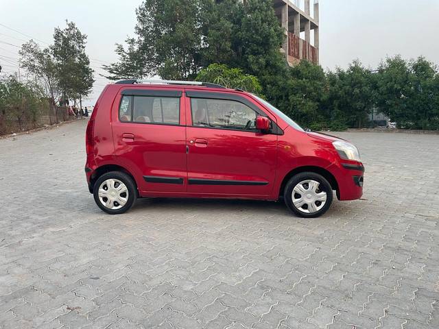 https://images10.gaadi.com/usedcar_image/4528711/original/74ee844a21ea787e9390b0378d0768be.jpg?imwidth=6401