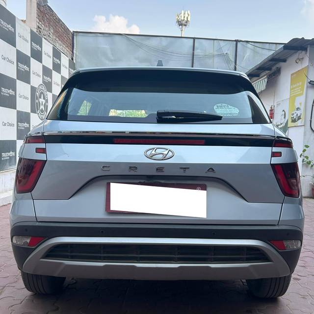 https://images10.gaadi.com/usedcar_image/4528714/original/processed_822aae254f7c8a2462ae00934ec47ba6.jpg?imwidth=6402