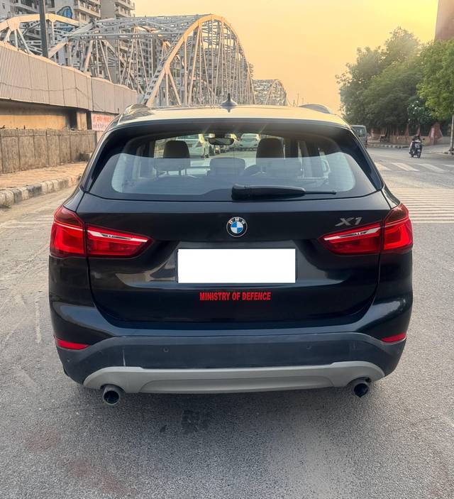 https://images10.gaadi.com/usedcar_image/4528716/original/processed_469bae75-b87f-47e2-842a-4099f63c8d48.jpg?imwidth=6402
