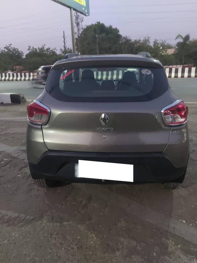 https://images10.gaadi.com/usedcar_image/4528718/original/processed_2a7b738cf5629a4c8f89baea4e24b07b.jpg?imwidth=6402