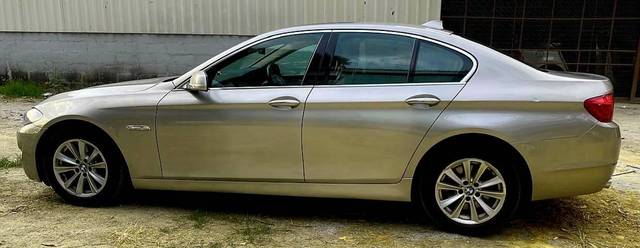 https://images10.gaadi.com/usedcar_image/4528720/original/processed_19c3cc8ce0927b7193d58ee6c7488182.jpg?imwidth=6402