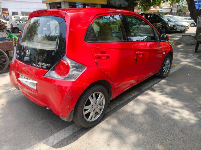 https://images10.gaadi.com/usedcar_image/4528724/original/processed_f93d88b4b421c66a072b63b08b279dab.jpg?imwidth=6401