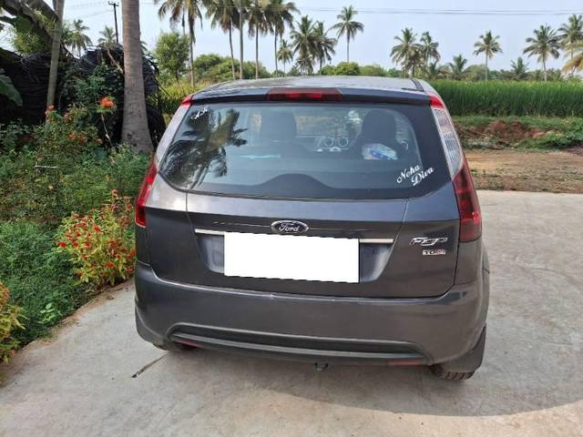 https://images10.gaadi.com/usedcar_image/4528731/original/processed_11bfb17d-8558-432e-8af9-553f8b172e8b.jpg?imwidth=6400