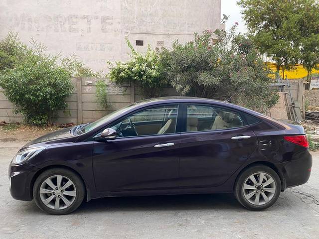https://images10.gaadi.com/usedcar_image/4528732/original/processed_7d6b41b7a726b81abb6d3ca5077c3a39.jpg?imwidth=6402