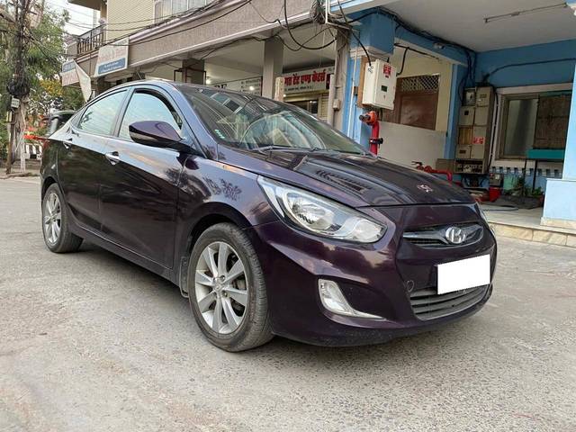 https://images10.gaadi.com/usedcar_image/4528732/original/processed_c039e0a5e2a2d02b61259f0c451f8a10.jpg?imwidth=6400