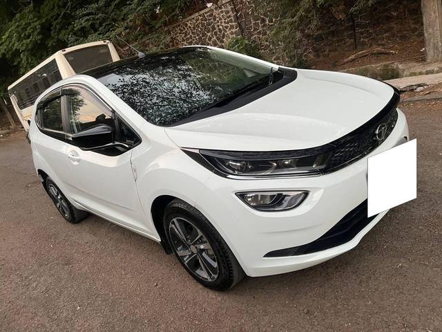 https://images10.gaadi.com/usedcar_image/4528734/original/processed_39ad508932896382a67bcbce0acb38cb.jpg?imwidth=6400