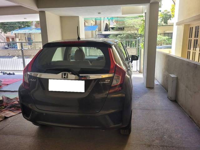 https://images10.gaadi.com/usedcar_image/4528740/original/processed_cc665769331be0fad1735bd7d26ba4c6.jpg?imwidth=6401