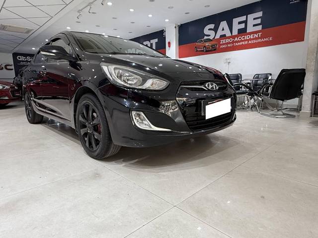 https://images10.gaadi.com/usedcar_image/4528795/original/processed_399a830a71ce7c936a2c3c57ee46f151.jpg?imwidth=6400